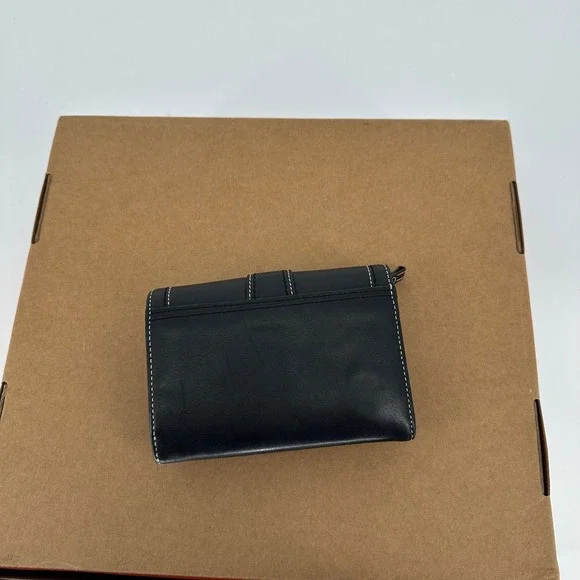 Coach Soho Black Leather Trifold Wallet Buckle Closure Contrast Stitch Y2K VTG